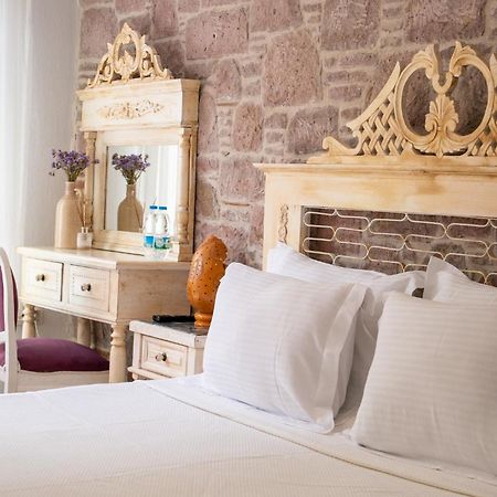 Cunda Mor Limon Otel Ayvalı Eksteriør bilde
