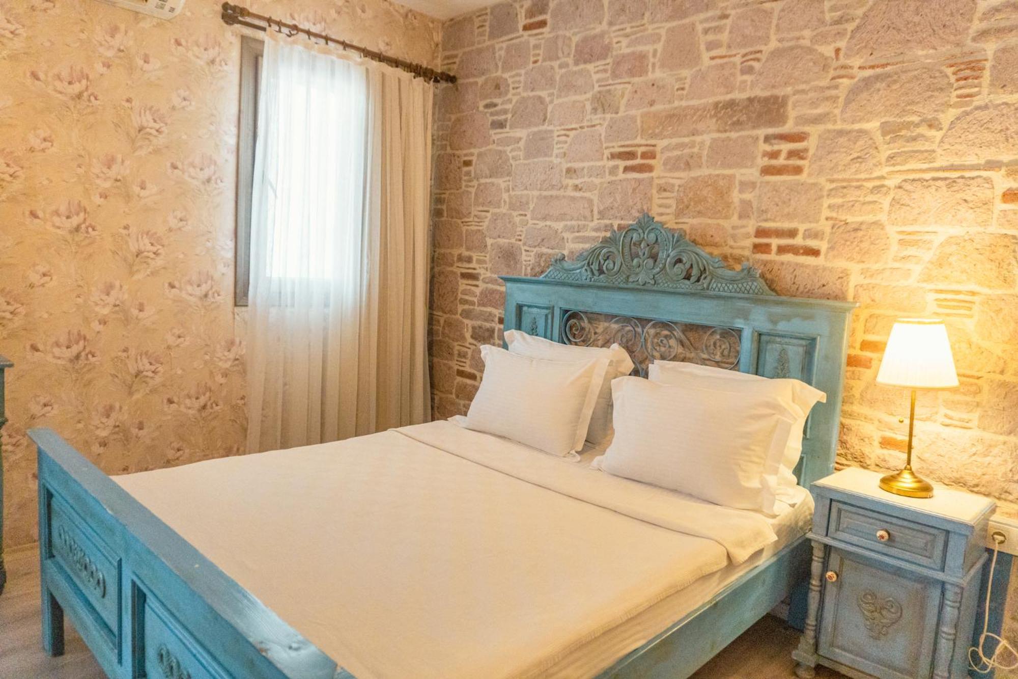 Cunda Mor Limon Otel Ayvalı Eksteriør bilde